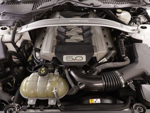 Used 2017 Ford Mustang GT Premium RWD image 21
