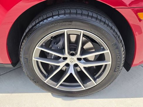 Used 2026 Porsche Macan AWD/4WD image 30