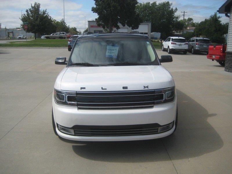 Used 2019 Ford Flex Limited w/ Equipment Group 303A AWD/4WD image 3
