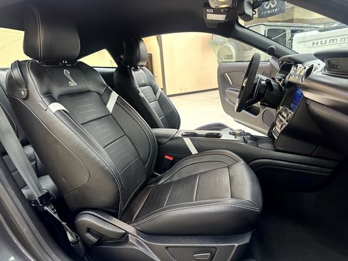 Used 2020 Ford Mustang Shelby GT500 w/ Technology Package image 36