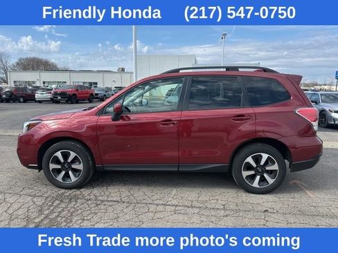 Used 2017 Subaru Forester 2.5i Premium w/ All-Weather Package image 3