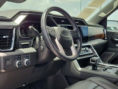 Used 2023 GMC Sierra 1500 Denali w/ Technology Package AWD/4WD image 13