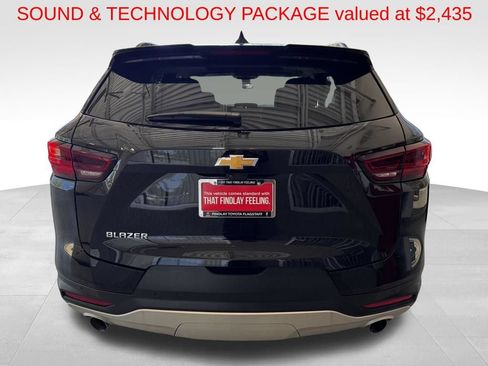 Used 2025 Chevrolet Blazer LT w/ Sound & Technology Package FWD image 6