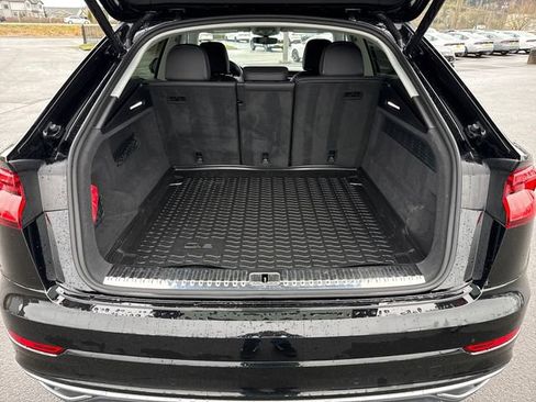 Used 2023 Audi Q8 Premium Plus w/ Premium Plus Package image 28