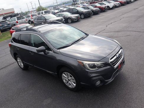 Used 2018 Subaru Outback 2.5i Premium AWD/4WD image 24