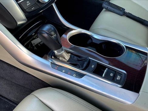 Used 2015 Acura TLX image 15