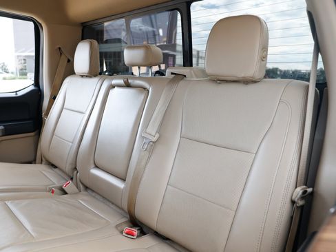 Used 2017 Ford F150 Lariat w/ Equipment Group 501A Mid image 11