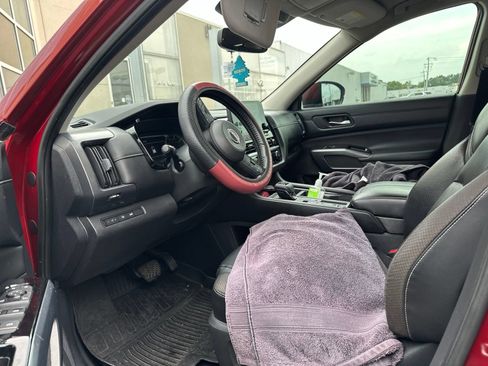 Used 2022 Nissan Pathfinder SL w/ Cargo Package FWD image 15