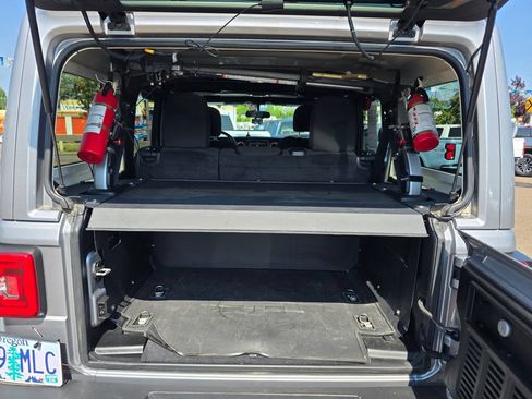 Used 2020 Jeep Wrangler Unlimited Rubicon w/ LED Lighting Group AWD/4WD image 24