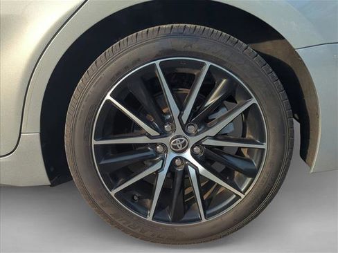 Used 2024 Toyota Camry SE w/ Convenience Package FWD image 6