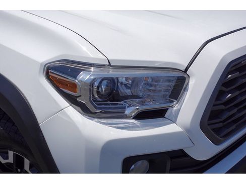 Certified 2023 Toyota Tacoma TRD Off-Road w/ Advanced Technology Package AWD/4WD image 2