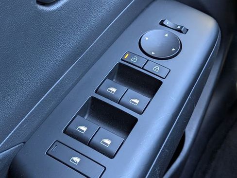 Certified 2025 Hyundai Kona SEL image 23