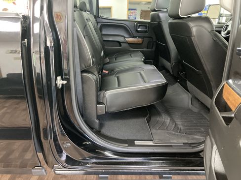 Used 2019 Chevrolet Silverado 2500 High Country w/ Duramax Plus Package AWD/4WD image 15