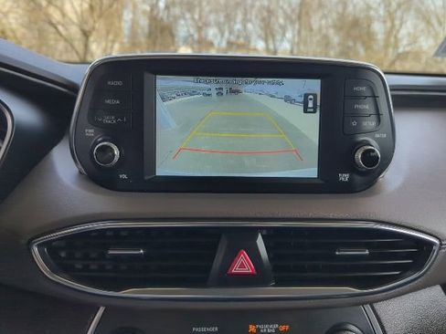 Used 2020 Hyundai Santa Fe SE image 7