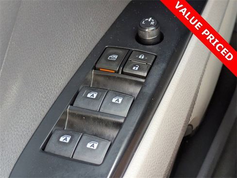 Used 2018 Toyota Camry SE image 22