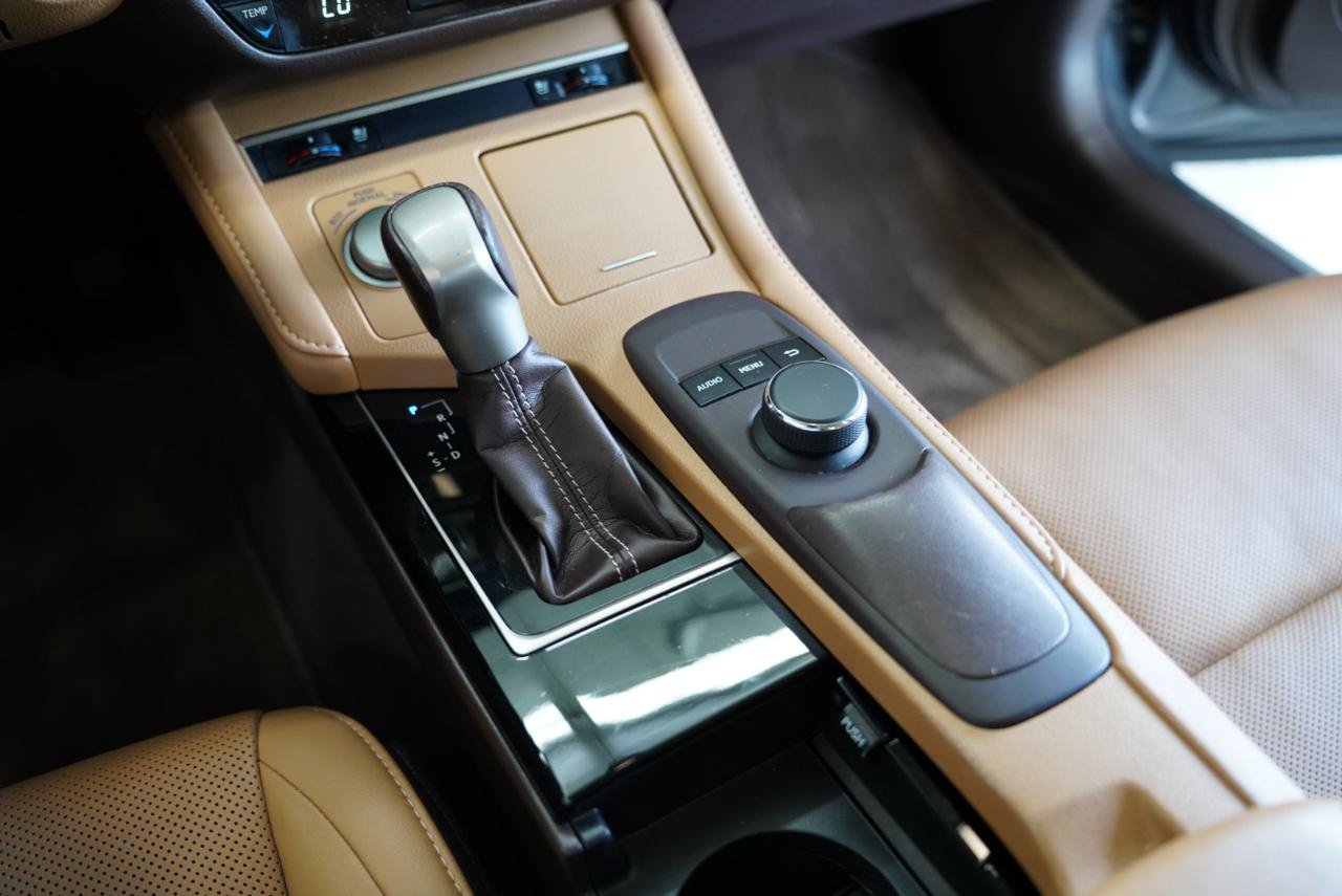 Used 2018 Lexus ES 350 w/ Premier Package FWD image 22
