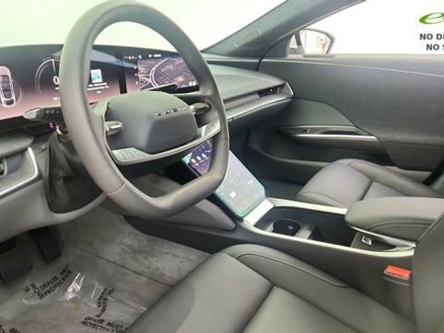 Used 2024 Lucid Air Touring AWD/4WD image 21