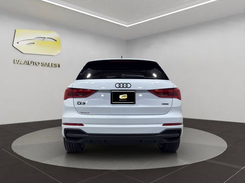 Used 2022 Audi Q3 2.0T Premium Plus w/ Premium Plus Package image 6
