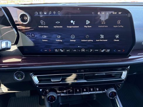 New 2026 Chevrolet Traverse RS image 3