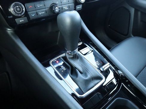 New 2026 Jeep Compass Latitude image 8