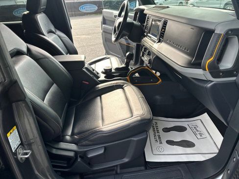Used 2022 Ford Bronco Badlands w/ Sasquatch Package AWD/4WD image 24
