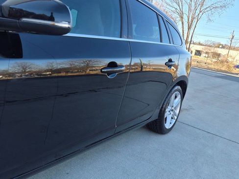 Used 2015 Volvo V60 T5 Premier image 17