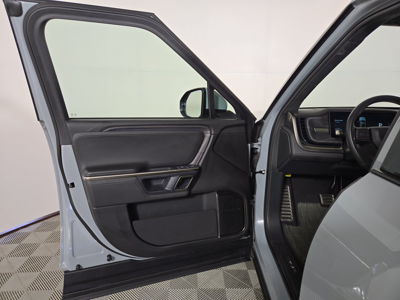 Used 2023 Rivian R1T Adventure Quad AWD/4WD image 16