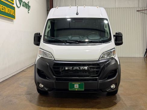 Used 2025 RAM ProMaster 2500 w/ Convenience Group FWD image 2
