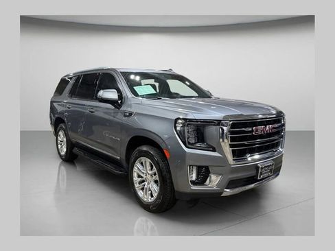 Used 2021 GMC Yukon SLT w/ SLT Premium Package image 1