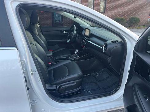 Used 2021 Kia Forte EX image 22