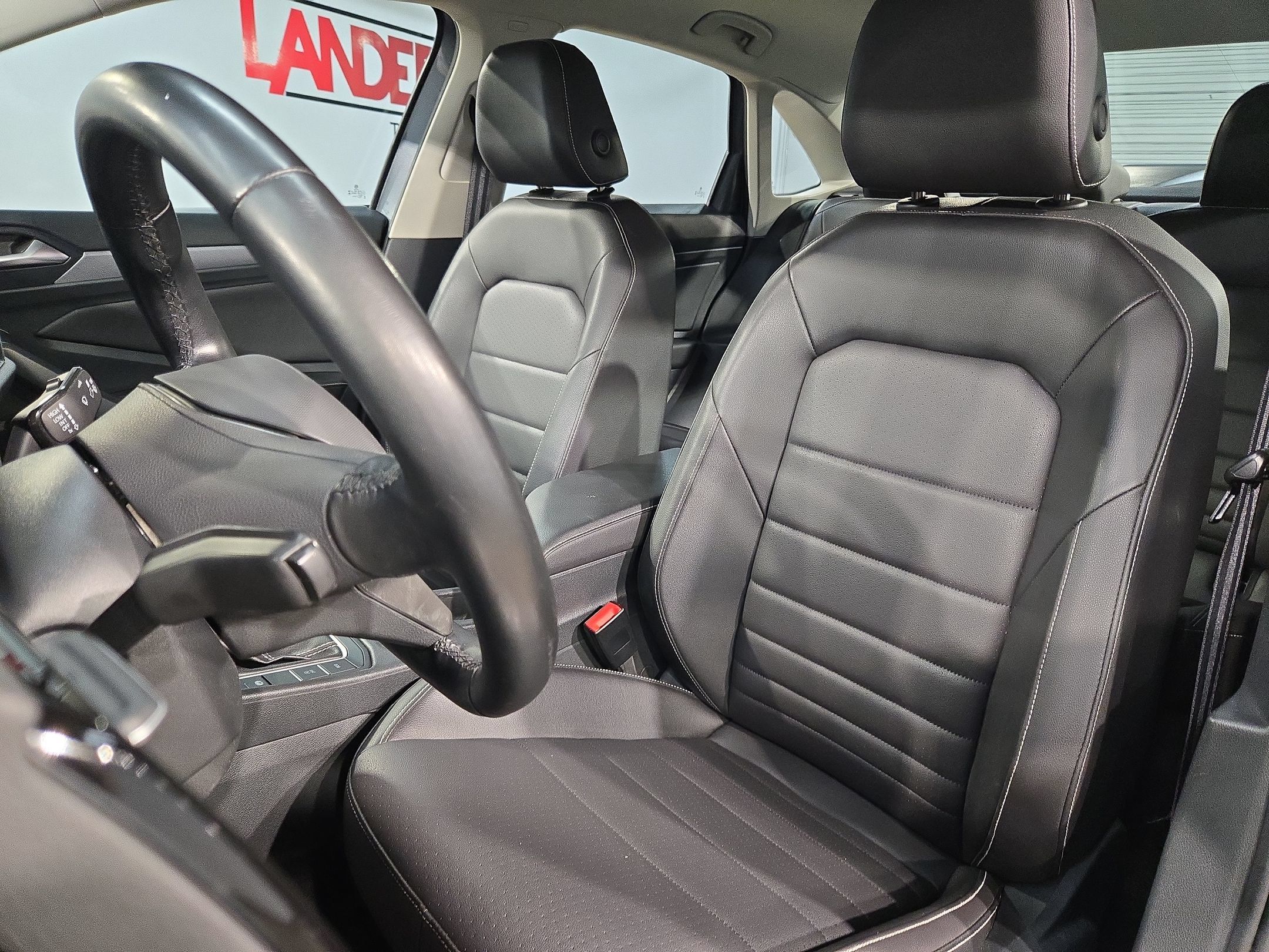 Used 2024 Volkswagen Jetta SE FWD image 24