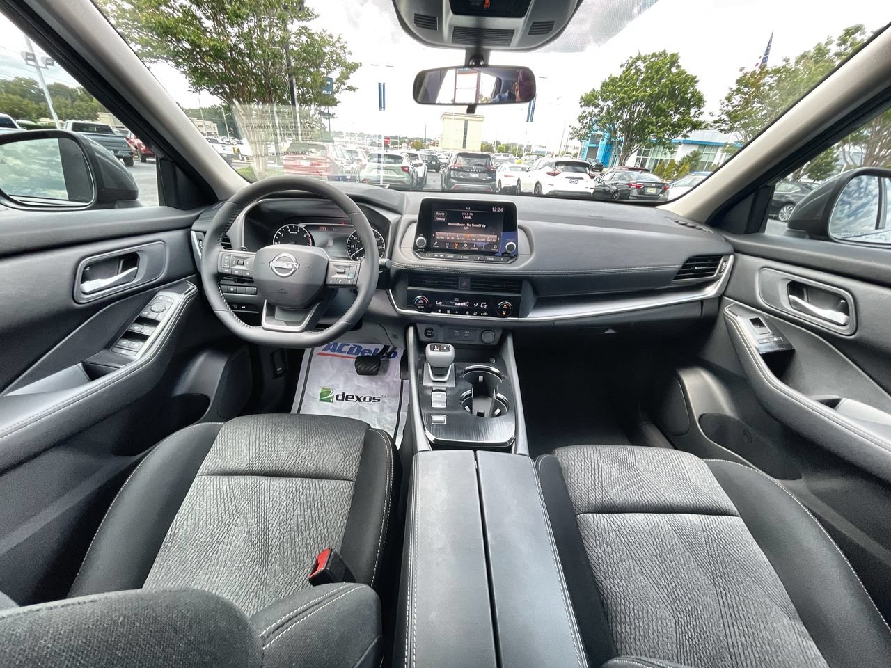 Used 2026 Nissan Rogue SV FWD image 19