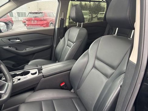 Certified 2023 Nissan Rogue SV w/ SV Premium B Package image 17