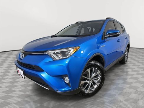 Used 2016 Toyota RAV4 XLE AWD/4WD image 1