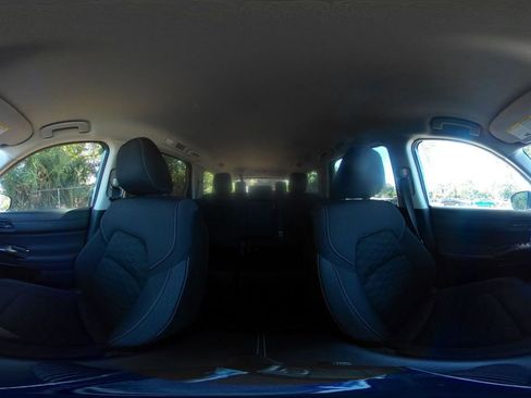 Used 2025 Nissan Pathfinder SV AWD/4WD image 45