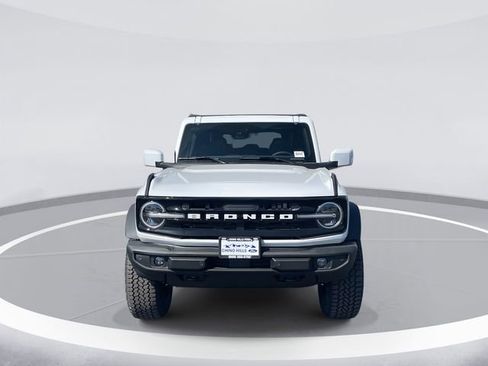 New 2026 Ford Bronco Outer Banks w/ Sasquatch Package AWD/4WD image 2