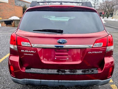 Used 2011 Subaru Outback 2.5i Limited AWD/4WD image 6
