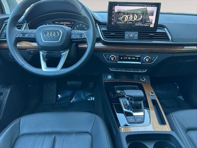 Certified 2023 Audi Q5 2.0T Premium w/ Convenience Package AWD/4WD image 10