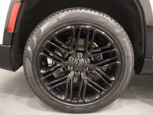 Used 2023 Jeep Wagoneer Series II image 28