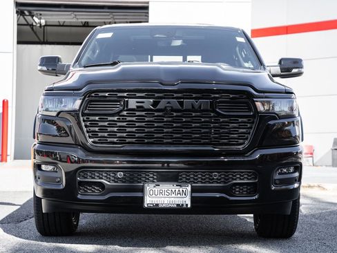 New 2026 RAM 1500 4x4 Crew Cab image 2