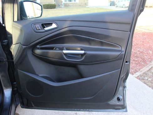 Used 2016 Ford Escape SE w/ Equipment Group 201A image 35