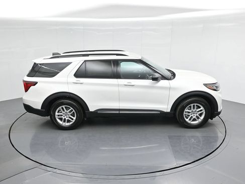 Used 2025 Ford Explorer Active RWD image 39