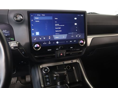 Used 2024 Lexus GX 550 image 5