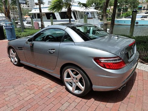 Used 2013 Mercedes-Benz SLK 250 image 26