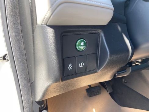 Certified 2020 Honda HR-V LX image 21