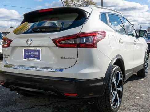 Used 2022 Nissan Rogue Sport SL w/ Premium Package image 6