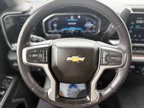 Used 2022 Chevrolet Silverado 1500 LT AWD/4WD image 15