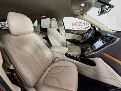 Certified 2019 Lincoln MKC Select w/ Select Plus Package FWD image 33