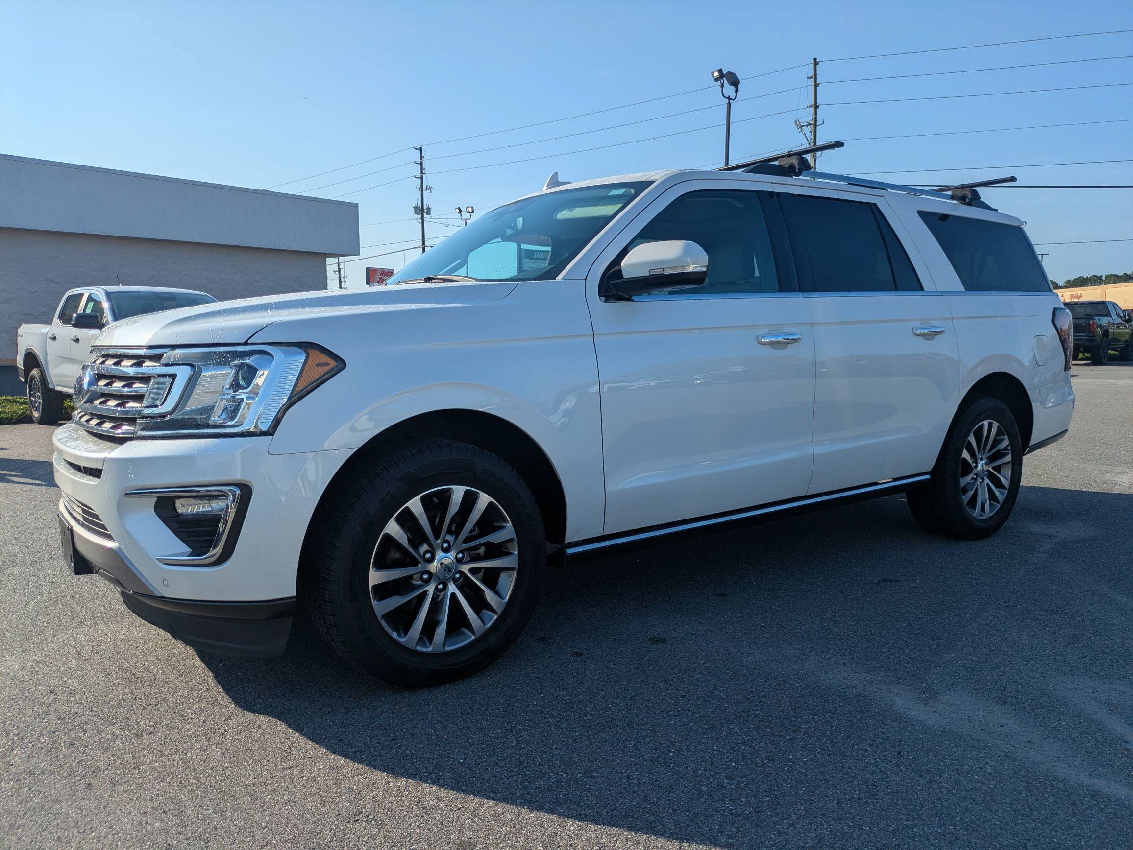 Used 2018 Ford Expedition Max Limited w/ Equipment Group 301A RWD image 8