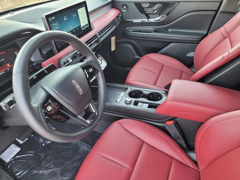 New 2025 Lincoln Corsair Reserve w/ Equipment Group 202A image 11